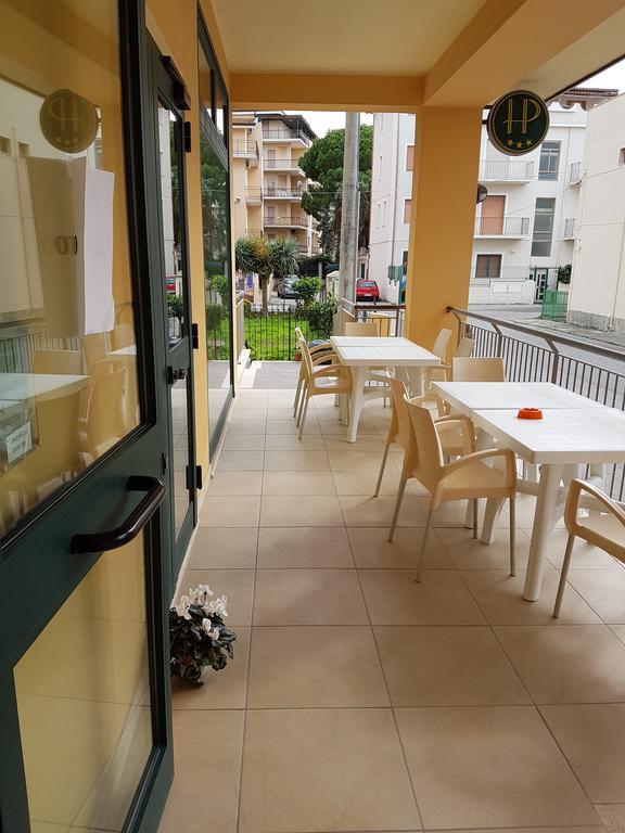Pino Hotel Gizzeria Exterior photo