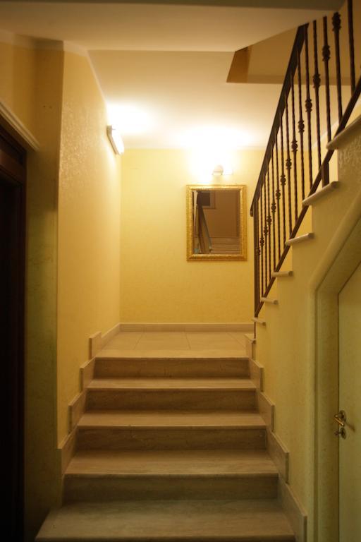 Pino Hotel Gizzeria Exterior photo